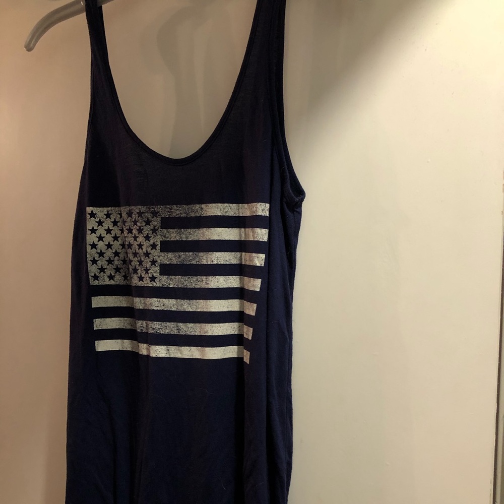 Flag tank